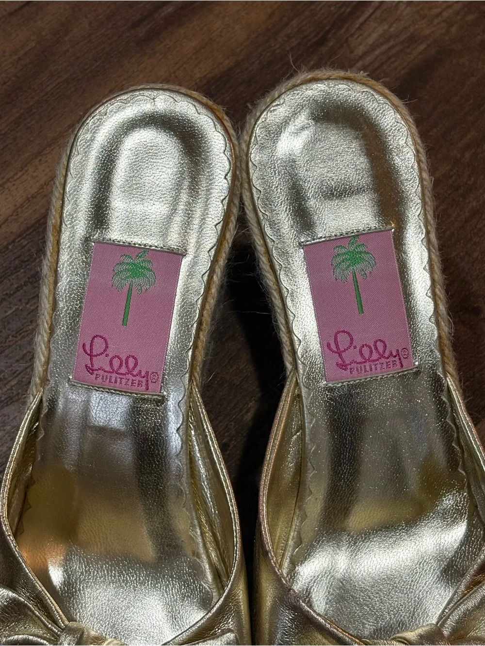 Lilly Pulitzer gold wedge espadrilles featuring a bow detail size 7.5